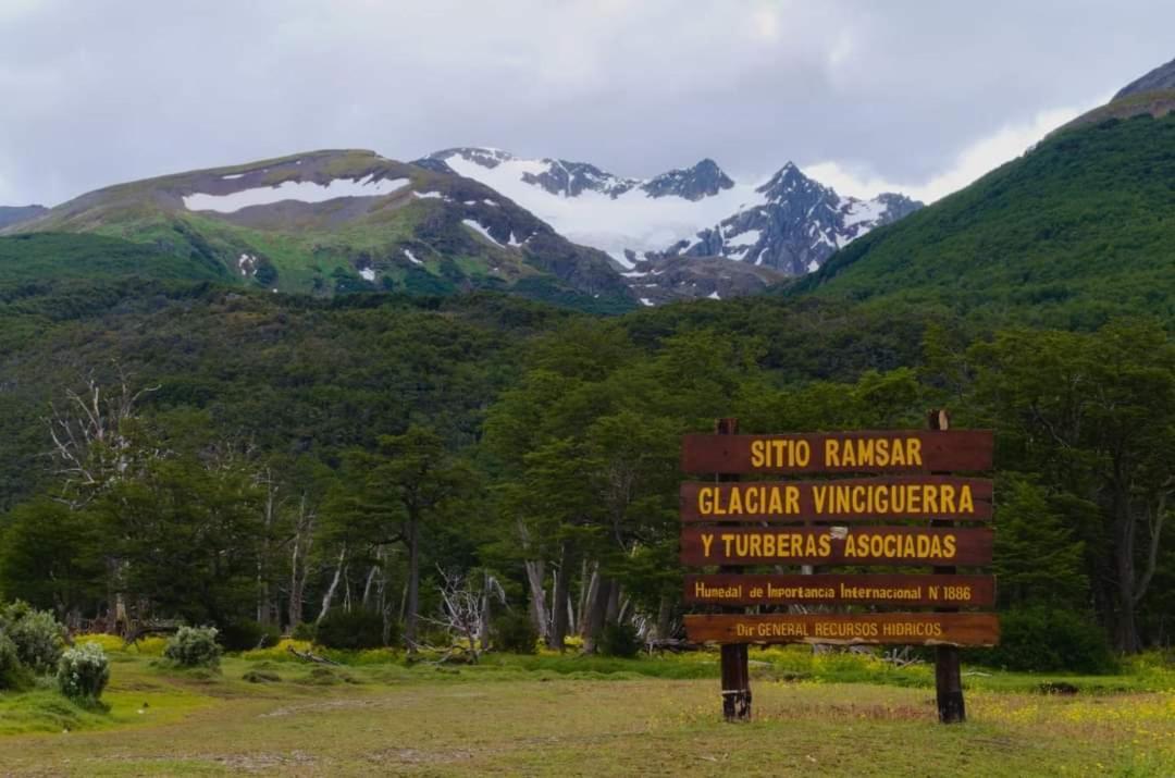 Cabanas Santa Montana Ushuaia Eksteriør billede